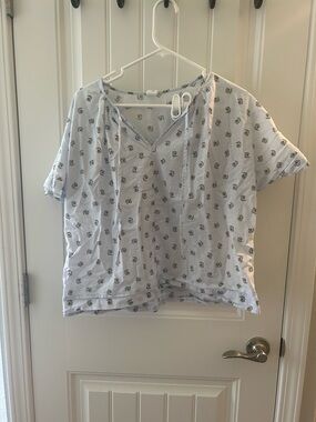 Melrose and Market White Short-Sleeve Tie-Neck Floral Top